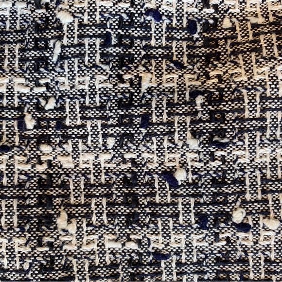 Brooks Brothers, midi skirt, black and wide plaid, woven. Neil Johnstone - Picture 5 of 6